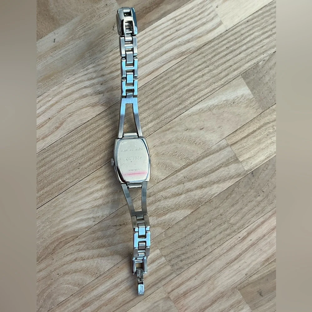Guess Ladies Watch Crystal Embellishments Silver Dial Stainless Bracelet NWOT